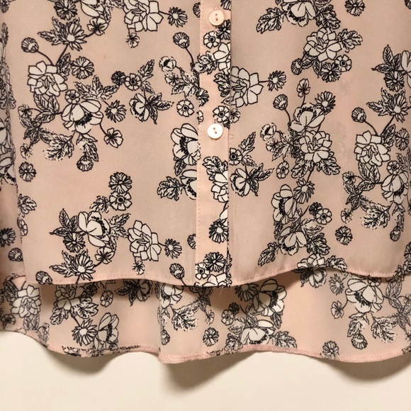 Pretty Floral Button Down Top - Picture 6 of 8